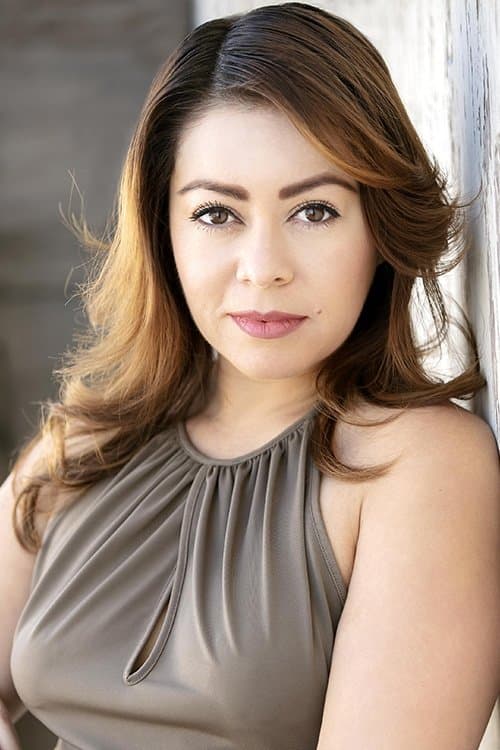 A portrait of Yara Estrada