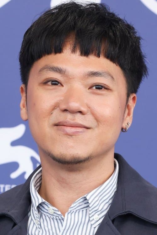 A portrait of Yeo Siew Hua