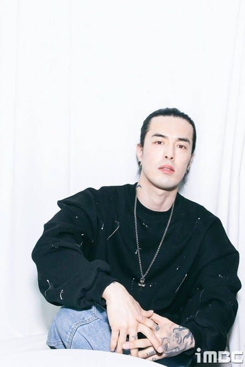 Yi Hyuk photo