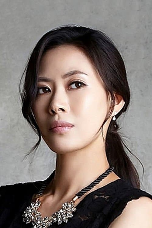Yoo Chae-young photo