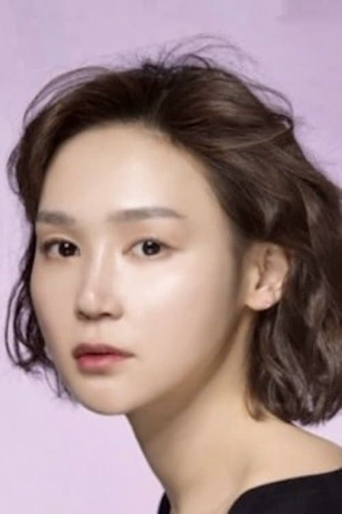 Yoon Ji-hye photo