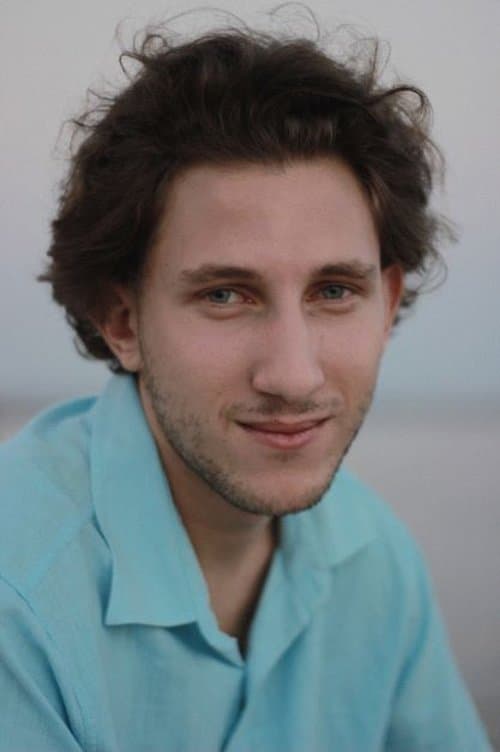 A portrait of Yoryos Linardos
