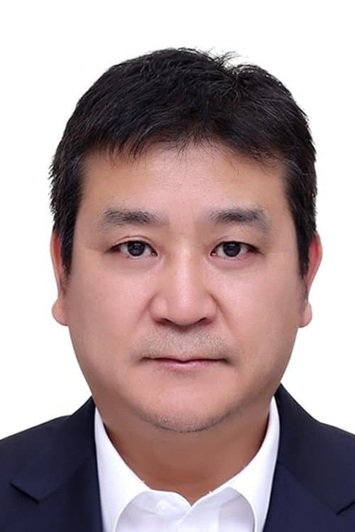 A portrait of Yun-ho Yang