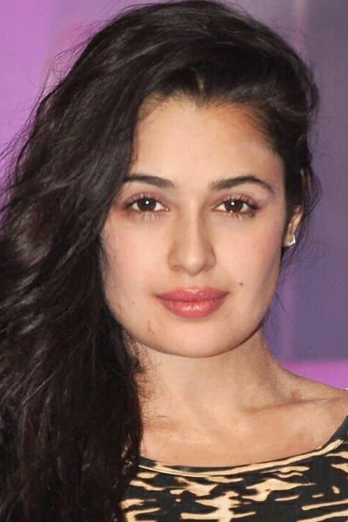 Yuvika Chaudhary photo