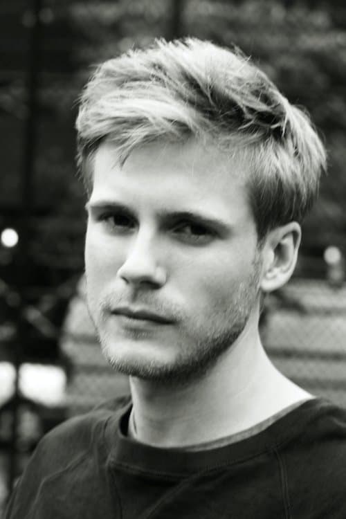 Zachary Booth photo