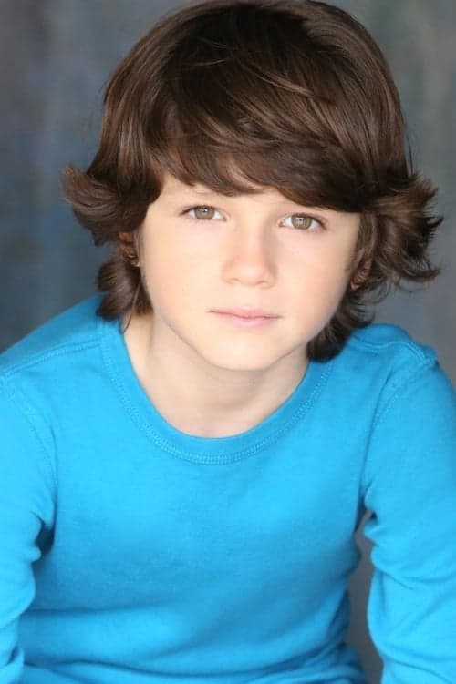 Zachary Hernandez photo