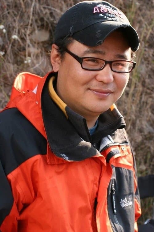A portrait of Zhou Wei