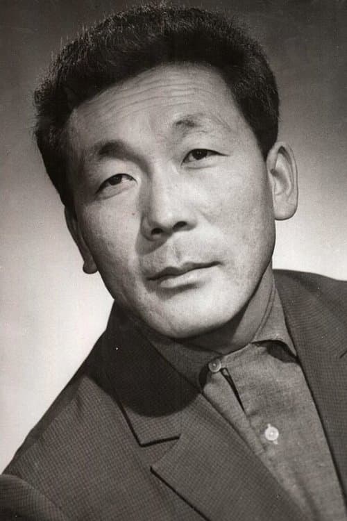 A portrait of Buntar Jamiyan