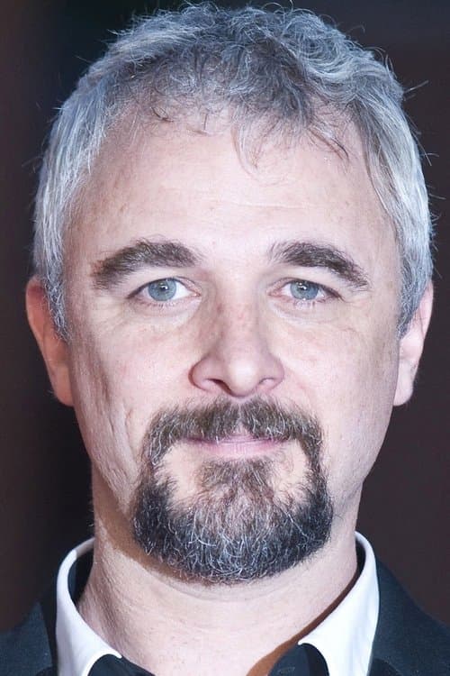 A portrait of Michael Rowe